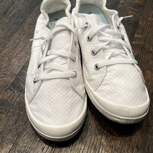 Time and Tru Sneakers